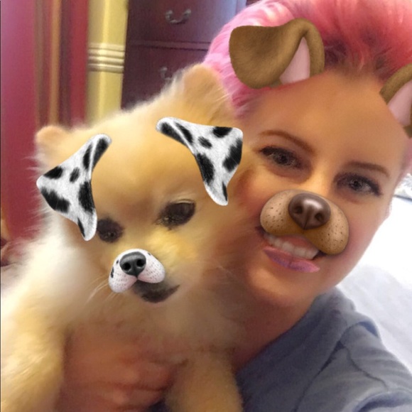 Meet your Posher, Taylor - Picture 1 of 2